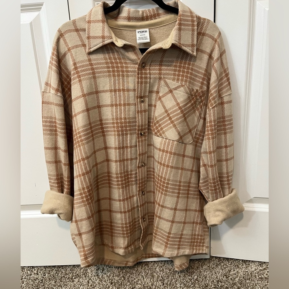 PINK Victoria's Secret Plaid Button-Up long sleeve Shacket size Medium